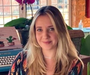 CEPID CANCERTHERA - Equipe - Pesquisadores Associados - Daniele Daiane Affonso